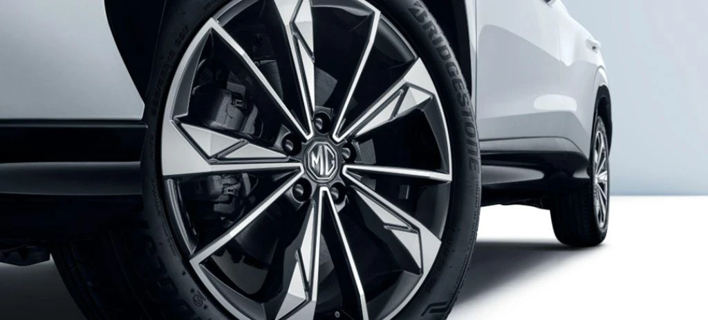 MG HS Plug-in Hybrid